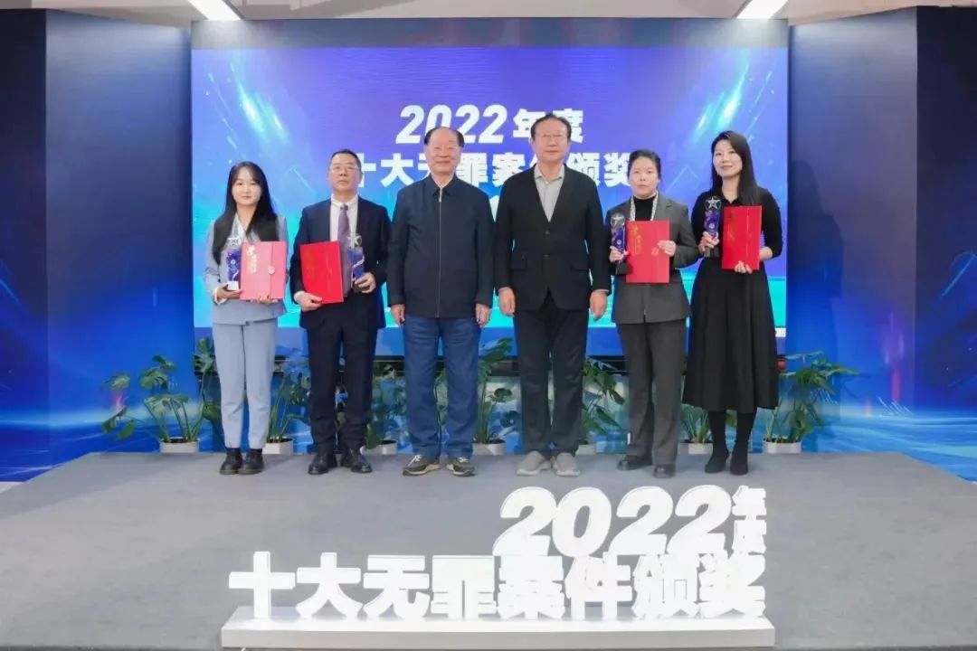 17338851372f8c9f